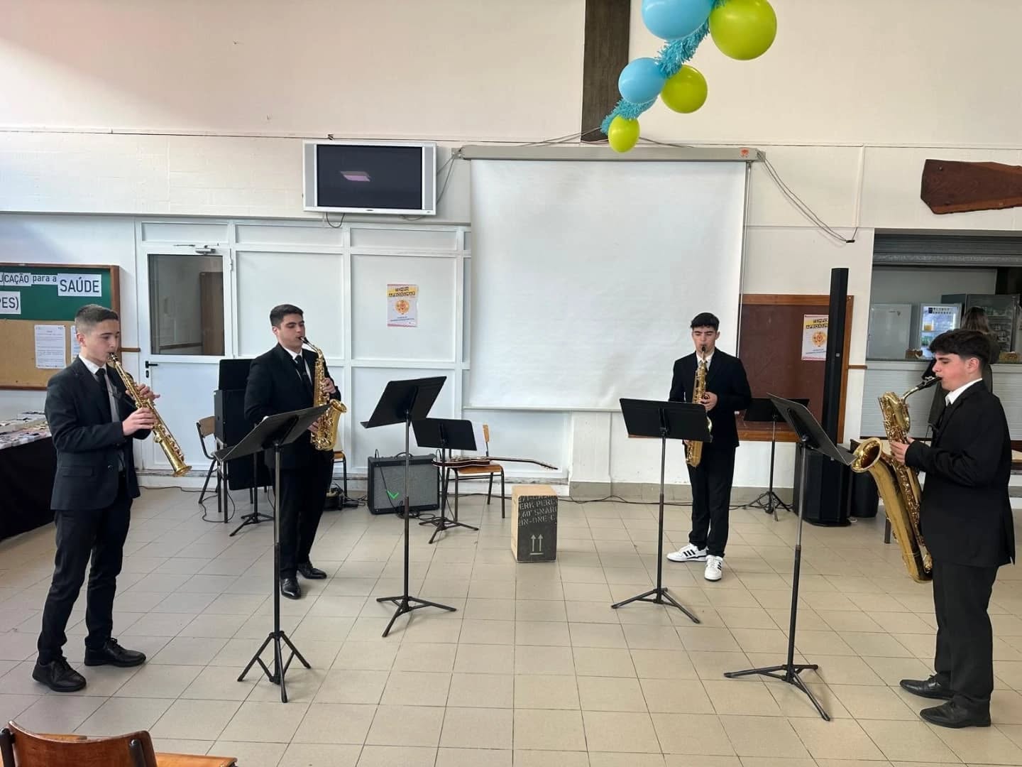 Momento Musical ARTEAM na Escola Básica e Secundária de Monte da Ola